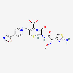 molecular formula C22H19N7O6S2 B1237473 Pyridinium, 1-[[(6R,7R)-7-[[(2Z)-(2-amino-4-thiazolyl)(methoxyimino)acetyl]amino]-2-carboxy-8-oxo-5-thia-1-azabicyclo[4.2.0]oct-2-en-3-yl]methyl]-4-(5-oxazolyl)-, inner salt 
