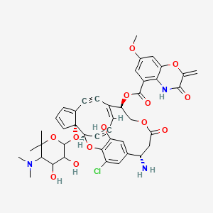molecular formula C43H42ClN3O13 B1239622 [(1R,7S,12R,13E,20R)-7-amino-4-chloro-20-[5-(dimethylamino)-3,4-dihydroxy-6,6-dimethyloxan-2-yl]oxy-25-hydroxy-9-oxo-2,10-dioxatetracyclo[11.7.3.23,6.016,20]pentacosa-3(25),4,6(24),13(23),16,18-hexaen-14,21-diyn-12-yl] 7-methoxy-2-methylidene-3-oxo-4H-1,4-benzoxazine-5-carboxylate 