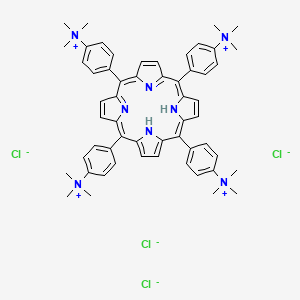 molecular formula C56H62Cl4N8 B12439196 4,4',4'',4'''-(5,10,15,20-Porphyrintetrayl)tetrakis(N,N,N-trimethylanilinium) tetrachloride 
