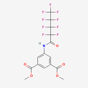 molecular formula C15H10F9NO5 B12471079 Dimethyl 5-[(2,2,3,3,4,4,5,5,5-nonafluoropentanoyl)amino]benzene-1,3-dicarboxylate 