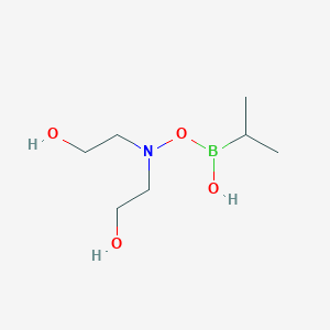 molecular formula C7H18BNO4 B12478912 Bis(2-hydroxyethyl)amino hydrogen isopropylboronate 