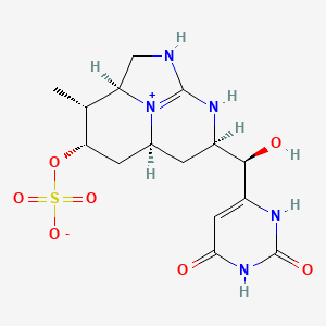 molecular formula C15H21N5O7S B1249647 (2aS,3R,4S,5aS,7R)-7-[(R)-(2,6-dioxo-1,2,3,6-tetrahydropyrimidin-4-yl)(hydroxy)methyl]-3-methyl-2,2a,3,4,5,5a,6,7-octahydro-1H-8,8b-diaza-1-azoniaacenaphthylen-4-yl sulfate 