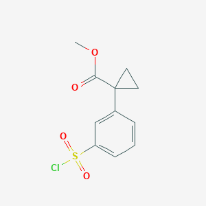 molecular formula C11H11ClO4S B12505428 Methyl 1-(3-(chlorosulfonyl)phenyl)cyclopropanecarboxylate 