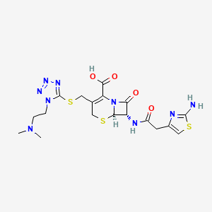 molecular formula C18H23N9O4S3 B1252370 (6R,7S)-7-[[2-(2-氨基-4-噻唑基)-1-氧代乙基]氨基]-3-[[[1-[2-(二甲氨基)乙基]-5-四唑基]硫代]甲基]-8-氧代-5-噻-1-氮杂双环[4.2.0]辛-2-烯-2-羧酸 