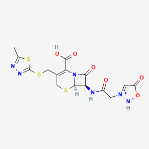 molecular formula C15H15N6O6S3+ B1253393 (6R,7R)-3-[(5-Methyl-1,3,4-thiadiazol-2-yl)sulfanylmethyl]-8-oxo-7-[[2-(5-oxo-2H-oxadiazol-3-ium-3-yl)acetyl]amino]-5-thia-1-azabicyclo[4.2.0]oct-2-ene-2-carboxylic acid CAS No. 24209-02-7