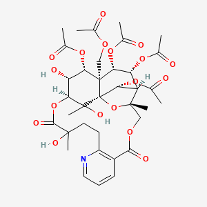 (1S,18S,21S,22S,26S,19R,20R,23R,24R,25R)-22,23,25-Triacetyloxy-21-(acetyloxymethyl)-15,19,26-trihydroxy-3,15,26-trimethyl-6,16-dioxo-2,5,17-trioxa-11-azapentacyclo[16.7.1.0<1,21>.0<3,24>.0<7,12>]hexacosa-7,9,11-trien-20-yl acetate