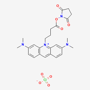 3,6-Bis(dimethylamino)-10-{4-[(2,5-dioxopyrrolidin-1-yl)oxy]-4-oxobutyl}acridinium perchlorate