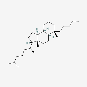 molecular formula C28H52 B1259642 (3R,3aR,5aS,6S,9aR,9bS)-3a,6-dimethyl-3-[(2R)-6-methylheptan-2-yl]-6-pentyl-2,3,4,5,5a,7,8,9,9a,9b-decahydro-1H-cyclopenta[a]naphthalene 