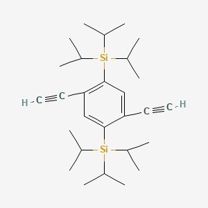 molecular formula C28H46Si2 B12641065 (2,5-Diethynyl-1,4-phenylene)bis[tri(propan-2-yl)silane] CAS No. 919364-37-7