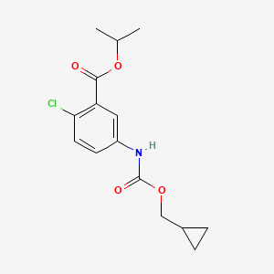 molecular formula C15H18ClNO4 B12689598 Benzoic acid, 2-chloro-5-(((cyclopropylmethoxy)carbonyl)amino)-, 1-methylethyl ester CAS No. 165549-71-3