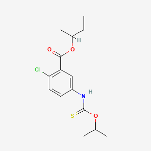 molecular formula C15H20ClNO3S B12695595 Benzoic acid, 2-chloro-5-(((1-methylethoxy)thioxomethyl)amino)-, 1-methylpropyl ester CAS No. 135813-28-4