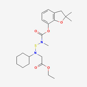 molecular formula C22H32N2O5S B12700582 Glycine, N-cyclohexyl-N-(((((2,3-dihydro-2,2-dimethyl-7-benzofuranyl)oxy)carbonyl)methylamino)thio)-, ethyl ester CAS No. 82560-49-4