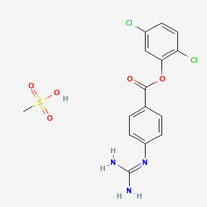 molecular formula C15H15Cl2N3O5S B12744090 Benzoic acid, 4-((aminoiminomethyl)amino)-, 2,5-dichlorophenyl ester, monomethanesulfonate CAS No. 111884-43-6