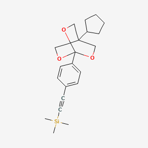 molecular formula C21H28O3Si B12758812 Silane, ((4-(4-cyclopentyl-2,6,7-trioxabicyclo(2.2.2)oct-1-yl)phenyl)ethynyl)trimethyl- CAS No. 134133-94-1