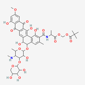 molecular formula C46H54N2O20 B12778888 D-Alanine, N-((5-((4,6-dideoxy-4-(methylamino)-3-O-beta-D-xylopyranosyl-beta-D-galactopyranosyl)oxy)-5,6,8,13-tetrahydro-1,6,9,14-tetrahydroxy-11-methoxy-3-methyl-8,13-dioxobenzo(a)naphthacen-2-yl)carbonyl)-, (2,2-dimethyl-1-oxopropoxy)methyl ester, (5S-trans)- CAS No. 148763-58-0