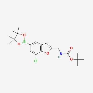 molecular formula C20H27BClNO5 B12826960 tert-Butyl ((7-chloro-5-(4,4,5,5-tetramethyl-1,3,2-dioxaborolan-2-yl)benzofuran-2-yl)methyl)carbamate CAS No. 1643914-58-2