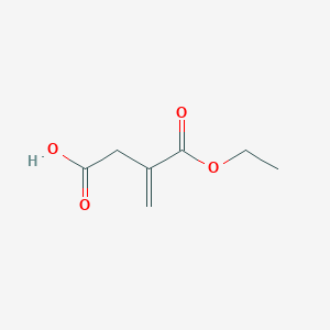 molecular formula C7H10O4 B1283353 3-(乙氧羰基)丁-3-烯酸 CAS No. 66261-38-9