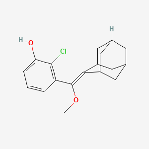 molecular formula C18H21ClO2 B12848775 3-(((1r,3r,5R,7S)-Adamantan-2-ylidene)(methoxy)methyl)-2-chlorophenol 
