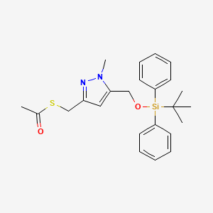 molecular formula C24H30N2O2SSi B12855028 S-((5-(((tert-Butyldiphenylsilyl)oxy)methyl)-1-methyl-1H-pyrazol-3-yl)methyl) ethanethioate 