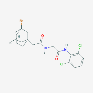 molecular formula C21H25BrCl2N2O2 B12968643 2-(3-Bromoadamantan-1-yl)-N-(2-((2,6-dichlorophenyl)amino)-2-oxoethyl)-N-methylacetamide 