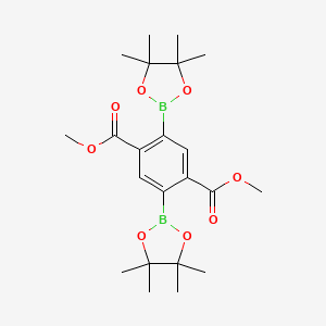 molecular formula C22H32B2O8 B12968894 Dimethyl 2,5-bis(4,4,5,5-tetramethyl-1,3,2-dioxaborolan-2-yl)terephthalate 