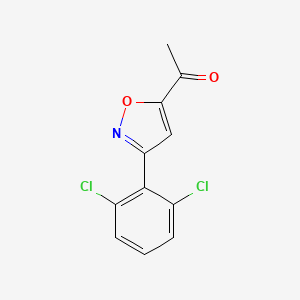1-[3-(2,6-Dichlorophenyl)isoxazol-5-yl]ethan-1-one
