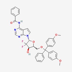 molecular formula C39H34F2N4O6 B13044166 N-(7-((2R,4R,5R)-5-((Bis(4-methoxyphenyl)(phenyl)methoxy)methyl)-3,3-difluoro-4-hydroxytetrahydrofuran-2-YL)-7H-pyrrolo[2,3-D]pyrimidin-4-YL)benzamide 