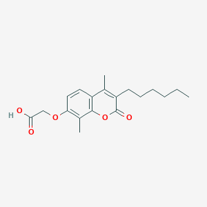 B1310884 [(3-hexyl-4,8-dimethyl-2-oxo-2H-chromen-7-yl)oxy]acetic acid CAS No. 438030-13-8