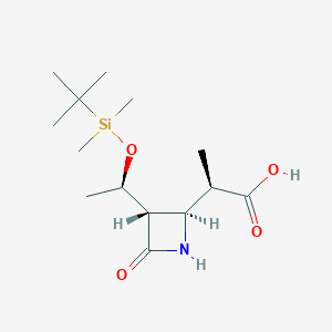 B1313024 (R)-2-((2S,3S)-3-((R)-1-((tert-Butyldimethylsilyl)oxy)ethyl)-4-oxoazetidin-2-yl)propanoic acid CAS No. 90776-58-2
