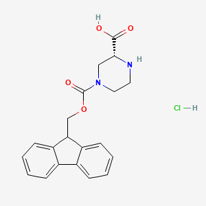 molecular formula C20H21ClN2O4 B13139380 (R)-4-(((9H-Fluoren-9-yl)methoxy)carbonyl)piperazine-2-carboxylicacidhydrochloride 