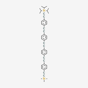 molecular formula C46H46Si2 B1315839 Triisopropyl((4-((4-((4-((4-((trimethylsilyl)ethynyl)phenyl)ethynyl)phenyl)ethynyl)phenyl)ethynyl)phenyl)ethynyl)silane CAS No. 176977-40-5