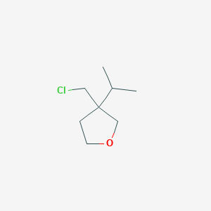 molecular formula C8H15ClO B13176960 3-(Chloromethyl)-3-(propan-2-YL)oxolane 