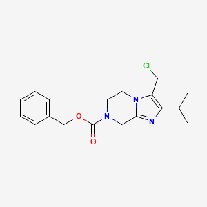 molecular formula C18H22ClN3O2 B13186330 Benzyl 3-(chloromethyl)-2-(propan-2-yl)-5H,6H,7H,8H-imidazo[1,2-a]pyrazine-7-carboxylate 