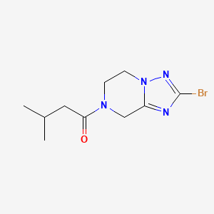 molecular formula C10H15BrN4O B13191201 1-{2-bromo-5H,6H,7H,8H-[1,2,4]triazolo[1,5-a]pyrazin-7-yl}-3-methylbutan-1-one 
