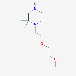 molecular formula C11H24N2O2 B13204735 1-[2-(2-Methoxyethoxy)ethyl]-2,2-dimethylpiperazine 