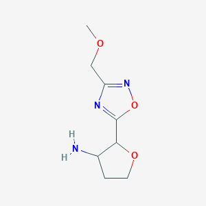 molecular formula C8H13N3O3 B13209395 2-[3-(Methoxymethyl)-1,2,4-oxadiazol-5-yl]oxolan-3-amine 