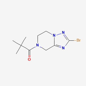 molecular formula C10H15BrN4O B13212281 1-{2-bromo-5H,6H,7H,8H-[1,2,4]triazolo[1,5-a]pyrazin-7-yl}-2,2-dimethylpropan-1-one 