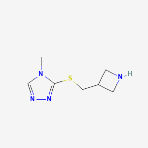 molecular formula C7H12N4S B13231358 3-{[(azetidin-3-yl)methyl]sulfanyl}-4-methyl-4H-1,2,4-triazole 