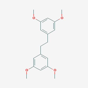 molecular formula C18H22O4 B132314 苯，1,1'-(1,2-乙撑基)双[3,5-二甲氧基- CAS No. 22976-41-6