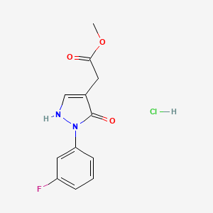 molecular formula C12H12ClFN2O3 B13232713 Methyl 2-[2-(3-fluorophenyl)-3-oxo-2,3-dihydro-1H-pyrazol-4-yl]acetate hydrochloride 