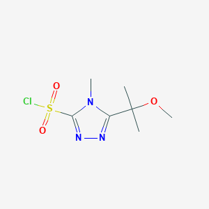 molecular formula C7H12ClN3O3S B13234411 5-(2-Methoxypropan-2-yl)-4-methyl-4H-1,2,4-triazole-3-sulfonyl chloride 