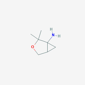 molecular formula C7H13NO B13240501 2,2-Dimethyl-3-oxabicyclo[3.1.0]hexan-1-amine 