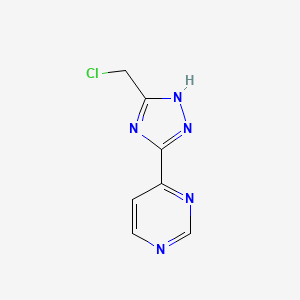 molecular formula C7H6ClN5 B13246256 4-[5-(chloromethyl)-4H-1,2,4-triazol-3-yl]pyrimidine 