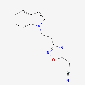 molecular formula C14H12N4O B13264049 2-{3-[2-(1H-indol-1-yl)ethyl]-1,2,4-oxadiazol-5-yl}acetonitrile CAS No. 790263-35-3