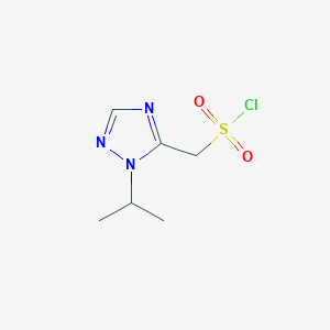 molecular formula C6H10ClN3O2S B13264953 [1-(propan-2-yl)-1H-1,2,4-triazol-5-yl]methanesulfonyl chloride 