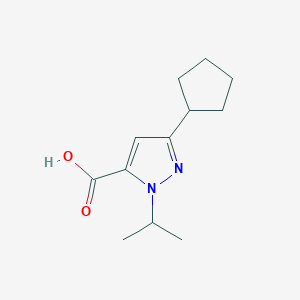 molecular formula C12H18N2O2 B13268009 3-Cyclopentyl-1-(propan-2-yl)-1H-pyrazole-5-carboxylic acid 