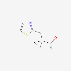 molecular formula C8H9NOS B13271567 1-(1,3-Thiazol-2-ylmethyl)cyclopropane-1-carbaldehyde 