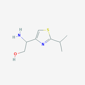 molecular formula C8H14N2OS B13275822 2-Amino-2-[2-(propan-2-yl)-1,3-thiazol-4-yl]ethan-1-ol 