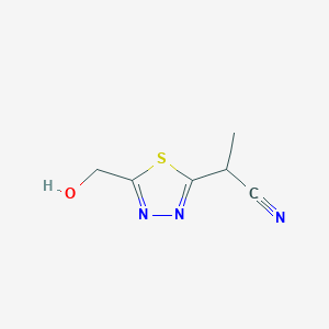 molecular formula C6H7N3OS B13278107 2-[5-(Hydroxymethyl)-1,3,4-thiadiazol-2-yl]propanenitrile 