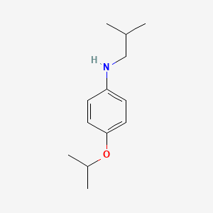 molecular formula C13H21NO B13281284 N-(2-Methylpropyl)-4-(propan-2-yloxy)aniline 